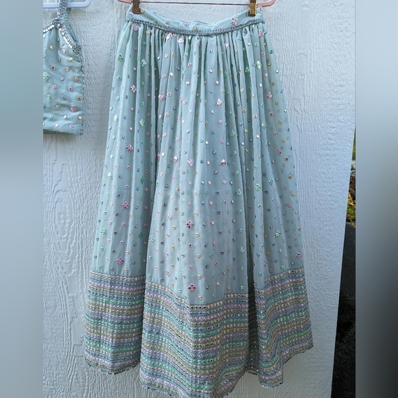 Indian Wedding Wear Lehenga Choli Dupatta Set Heavy Embroidery Work Lehengas Set - Picture 8 of 8